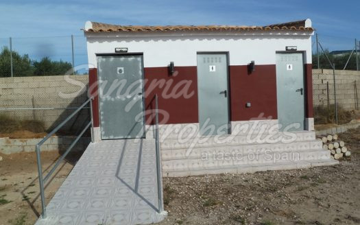 Rustic Land in San Miguel de Salinas with horse stables and business potential