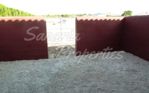 Rustic Land in San Miguel de Salinas with horse stables and business potential