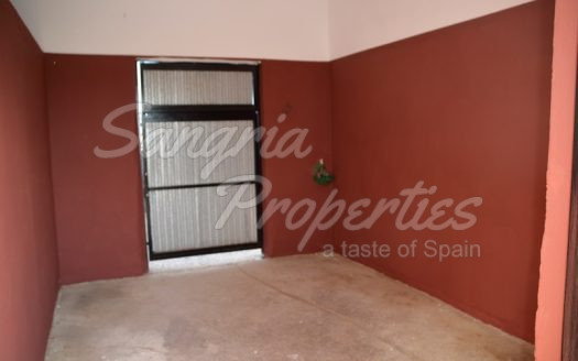 Rustic Land in San Miguel de Salinas with horse stables and business potential