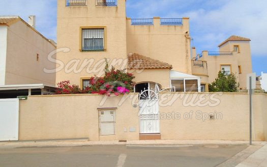 Playa Flamenca, Detached House