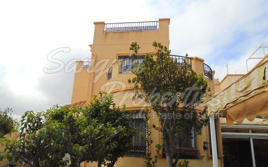 Playa Flamenca, Detached House