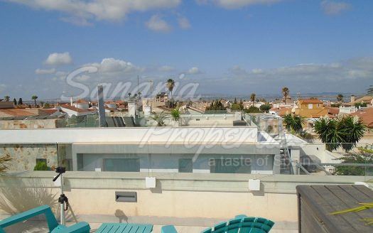 El Chaparral Detached Villa with pool