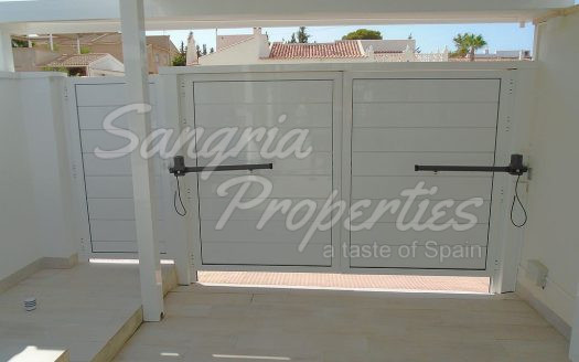 El Chaparral Detached Villa with pool