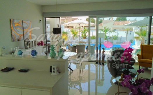 El Chaparral Detached Villa with pool