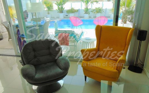 El Chaparral Detached Villa with pool