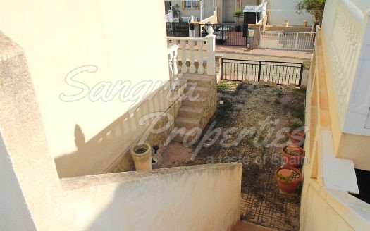 La Florida Bungalow with 2 Bedrooms, 1 Bathroom, Garden and Solarium