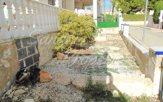 La Florida Bungalow with 2 Bedrooms, 1 Bathroom, Garden and Solarium