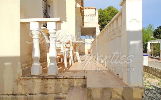 La Florida Bungalow with 2 Bedrooms, 1 Bathroom, Garden and Solarium