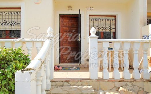 La Florida Bungalow with 2 Bedrooms, 1 Bathroom, Garden and Solarium