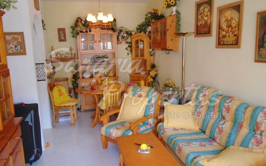 La Florida Bungalow with 2 Bedrooms, 1 Bathroom, Garden and Solarium