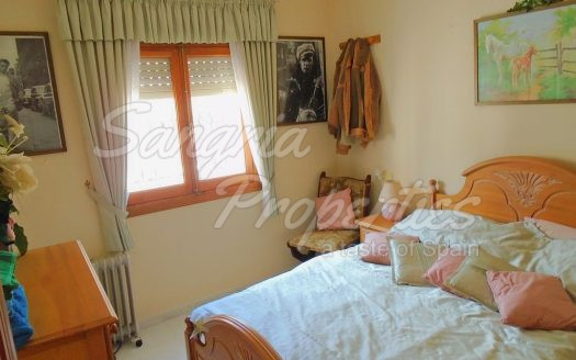 La Florida Bungalow with 2 Bedrooms, 1 Bathroom, Garden and Solarium