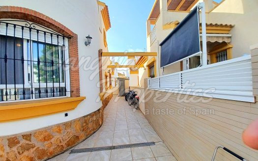 Pilar de la Horadada Detached Villa with Private Pool