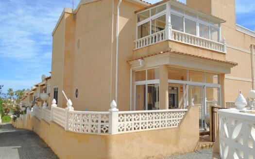 Villamartin Detached 3 Bedroom 2 Bathroom Townhouse