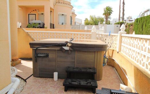 Villamartin Detached 3 Bedroom 2 Bathroom Townhouse