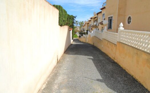Villamartin Detached 3 Bedroom 2 Bathroom Townhouse