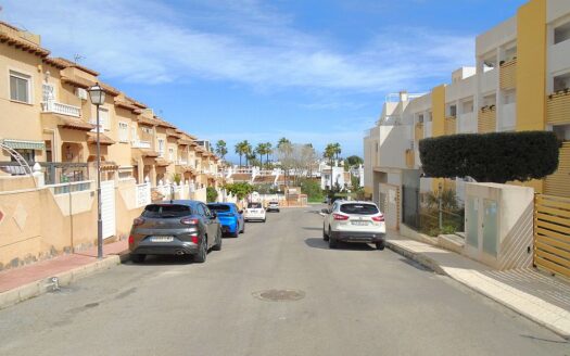 Villamartin Detached 3 Bedroom 2 Bathroom Townhouse
