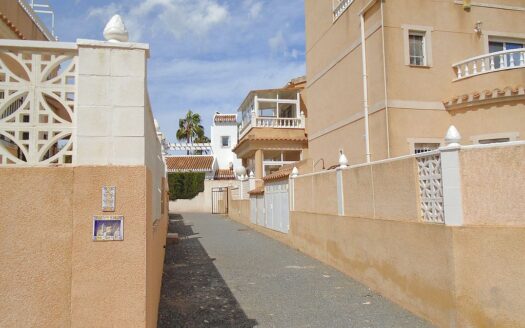 Villamartin Detached 3 Bedroom 2 Bathroom Townhouse