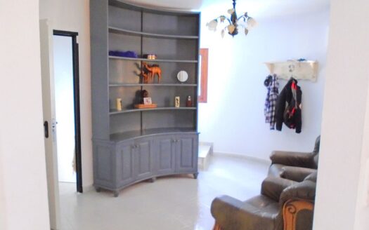 Detached Villa in Las Filipinas