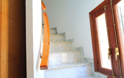 Detached Villa in Las Filipinas