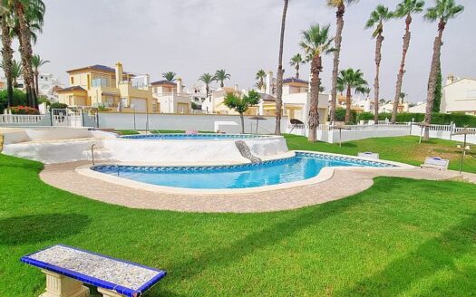 Villamartin Townhouse with 3 Bedrooms 2 Bathrooms