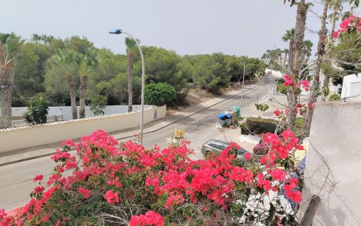 Villamartin Townhouse with 3 Bedrooms 2 Bathrooms