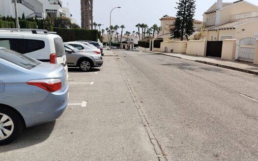 Villamartin Townhouse with 3 Bedrooms 2 Bathrooms