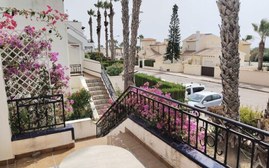 Villamartin Townhouse with 3 Bedrooms 2 Bathrooms