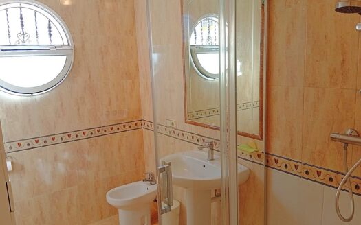 Lomas de Cabo Roig Ground Floor Apartment 2 Bed. 1 Bath.