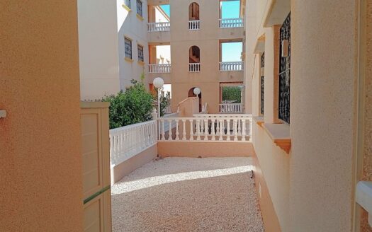 Lomas de Cabo Roig Ground Floor Apartment 2 Bed. 1 Bath.