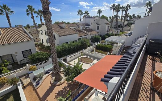 Villamartin Terraced Townhouse with 3 Bedroom 2 Bathrooms