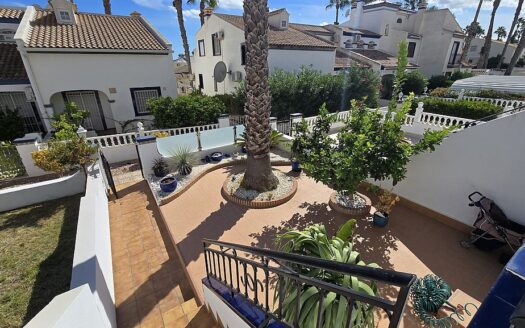 Villamartin Terraced Townhouse with 3 Bedroom 2 Bathrooms
