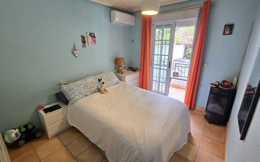 Villamartin Terraced Townhouse with 3 Bedroom 2 Bathrooms