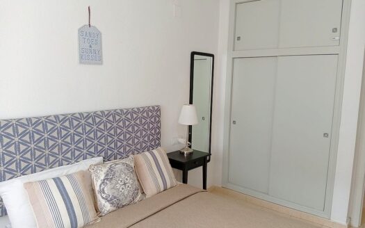 Ground Floor Apartment in La Florida close to bars and restaurants