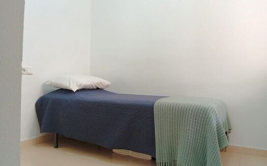 Ground Floor Apartment in La Florida close to bars and restaurants