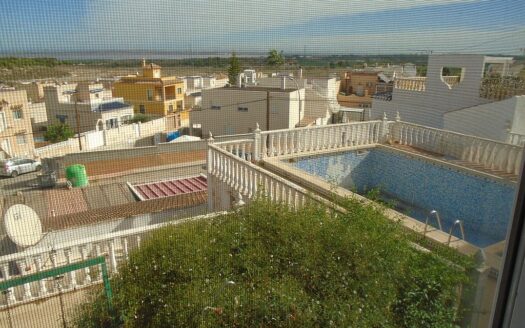 Large House and Bar with huge potential in San Miguel de Salinas