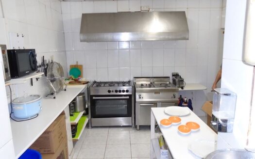 Large House and Bar with huge potential in San Miguel de Salinas