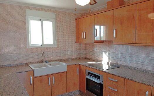 Pinoso Finca with Pool, 4 Bedrooms, 2.5 Bathrooms, Country Views