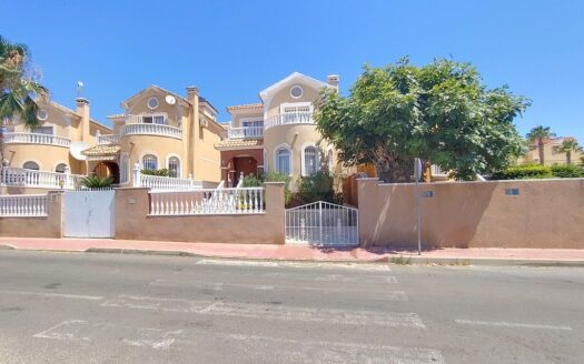 Detached Villamartin House 3 Bedrooms 1.5 Bathrooms