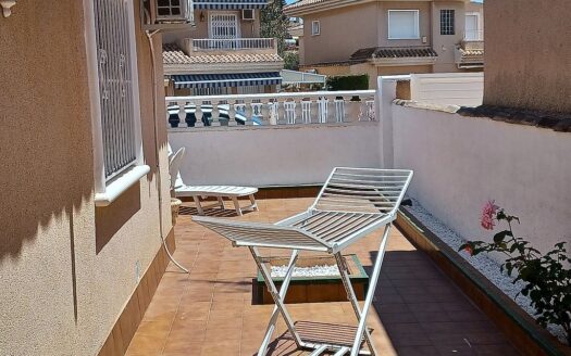 FOR RENT Los Altos Detached Bungalow 2 Bed 1 Bath