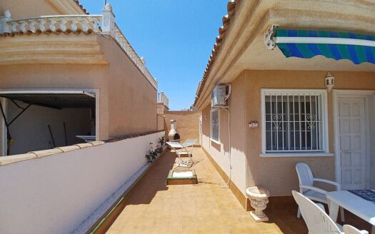 FOR RENT Los Altos Detached Bungalow 2 Bed 1 Bath