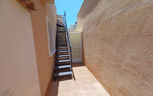 FOR RENT Los Altos Detached Bungalow 2 Bed 1 Bath