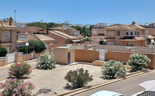 FOR RENT Los Altos Detached Bungalow 2 Bed 1 Bath