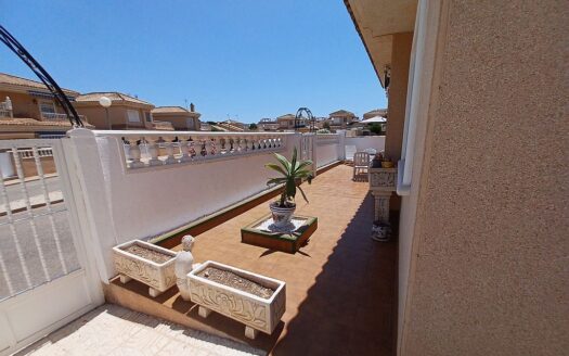 FOR RENT Los Altos Detached Bungalow 2 Bed 1 Bath