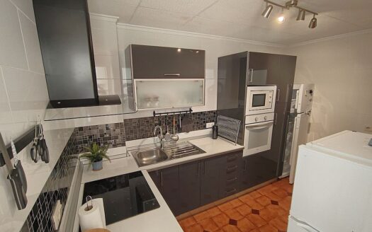 Large Jacarilla Apartment – 3 Bed – 2 Bath