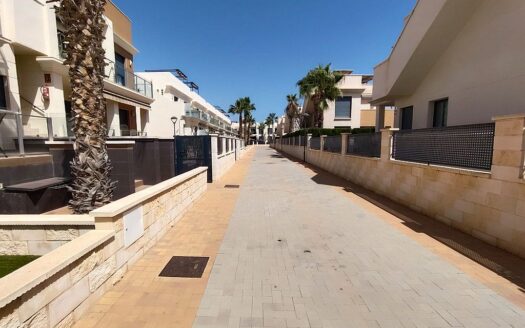 La Zenia Townhouse for Rent 2-Bed 2-Bath – Pool -Solarium