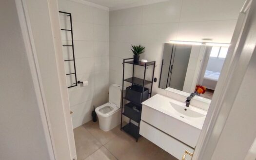 Top Floor Apartment 2 Bedroom 1 Bathroom Solarium