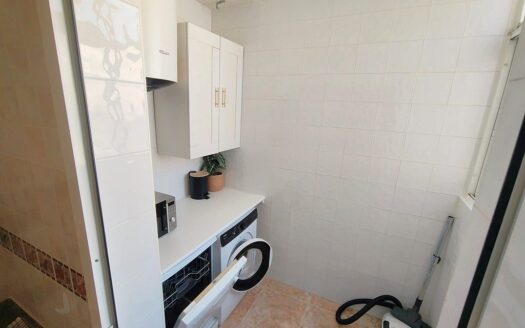 Top Floor Apartment 2 Bedroom 1 Bathroom Solarium