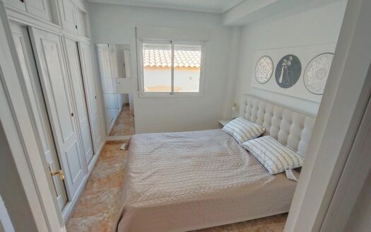 Top Floor Apartment 2 Bedroom 1 Bathroom Solarium