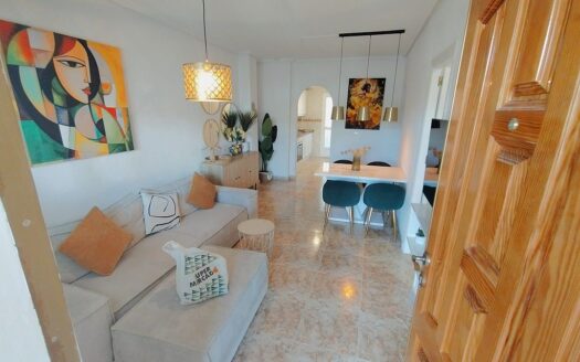Top Floor Apartment 2 Bedroom 1 Bathroom Solarium