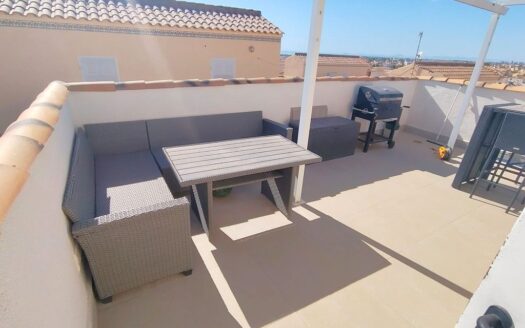 Top Floor Apartment 2 Bedroom 1 Bathroom Solarium